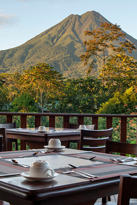 Arenal Manoa volcano view restaurant Fortuna Costa Rica